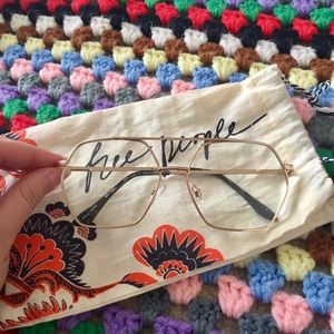 Retro gold-rimmed glasses